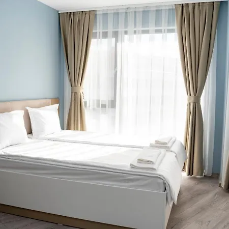 Ivalena クラネヴォ